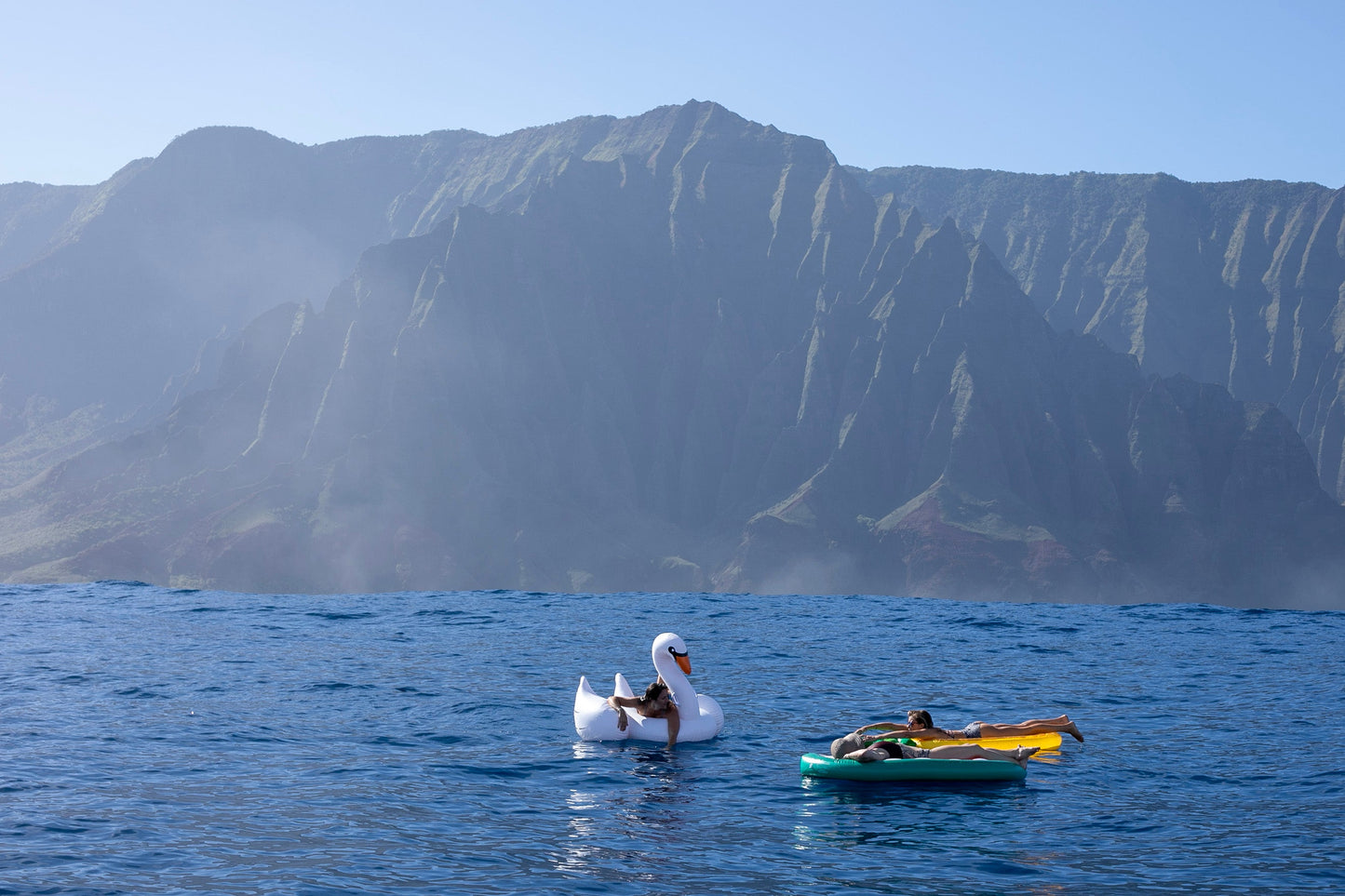 SUNSCREEN IS A HOT TOPIC ☀️
